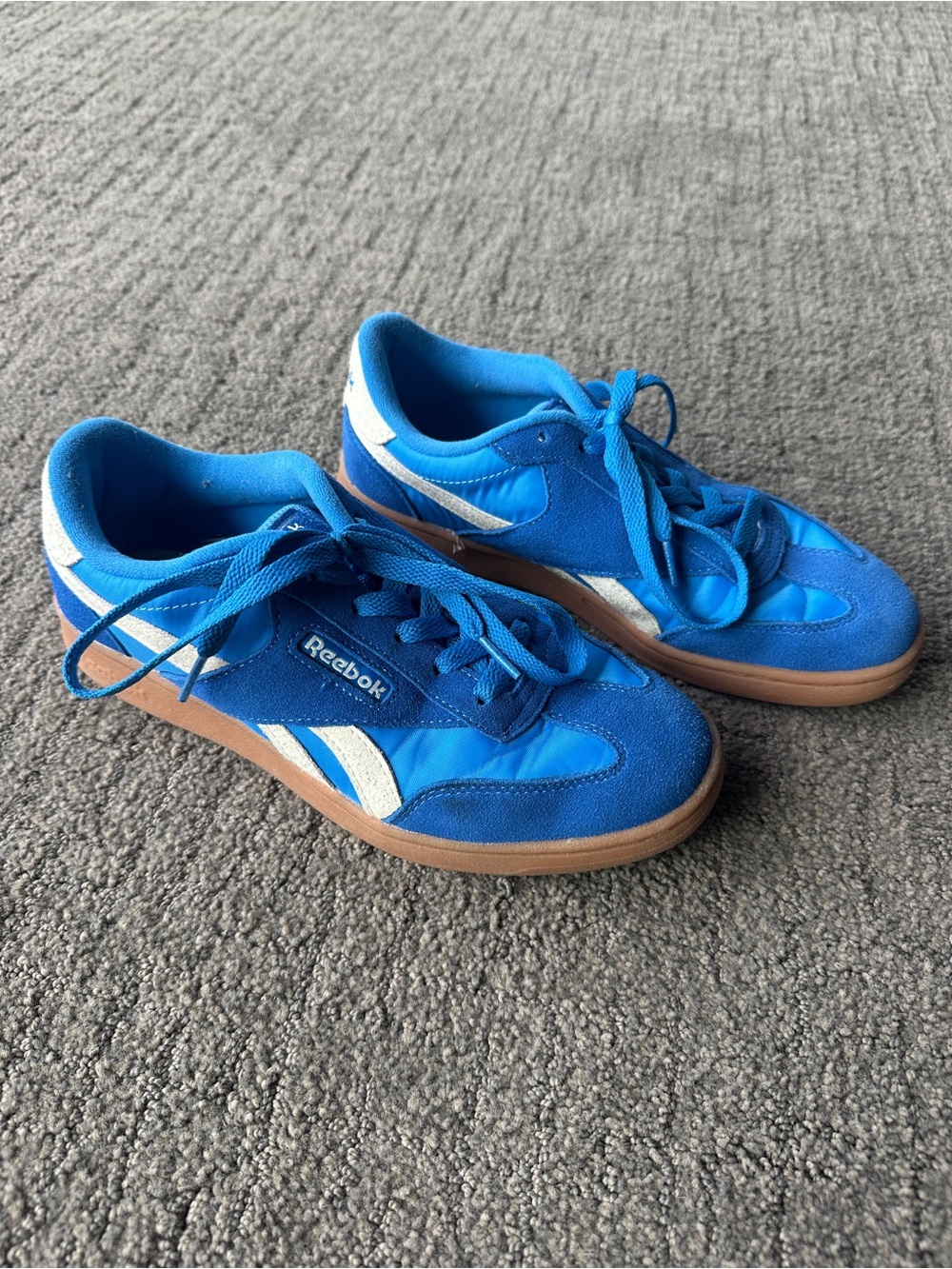Reebok Classic Retro Suede Blue Gum Sole Lace Up Sneakers - Size 7